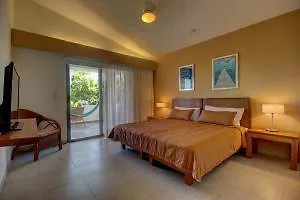 Riviera Maya Suites Condo Hotel Πλάγια Ντελ Κάρμεν 4*,